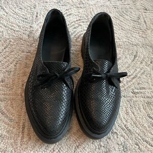 Dr. Martens Siano Oxford in Black Snake | Size 10
